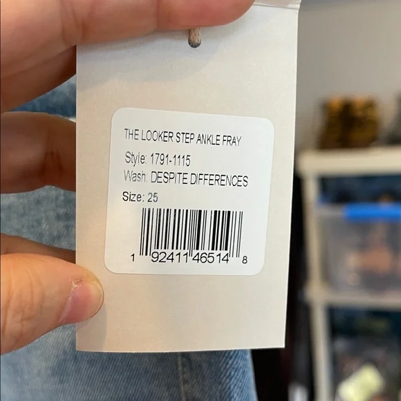 NWT Mother The Looker Step Ankle Fray Jeans – Wash: Despite Differences Size 25 - Picture 3 of 11